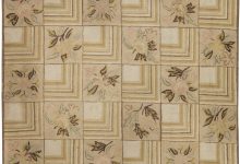 One-of-a-kind Vintage <mark class='searchwp-highlight'>American</mark> Hooked Floral Rug BB0620