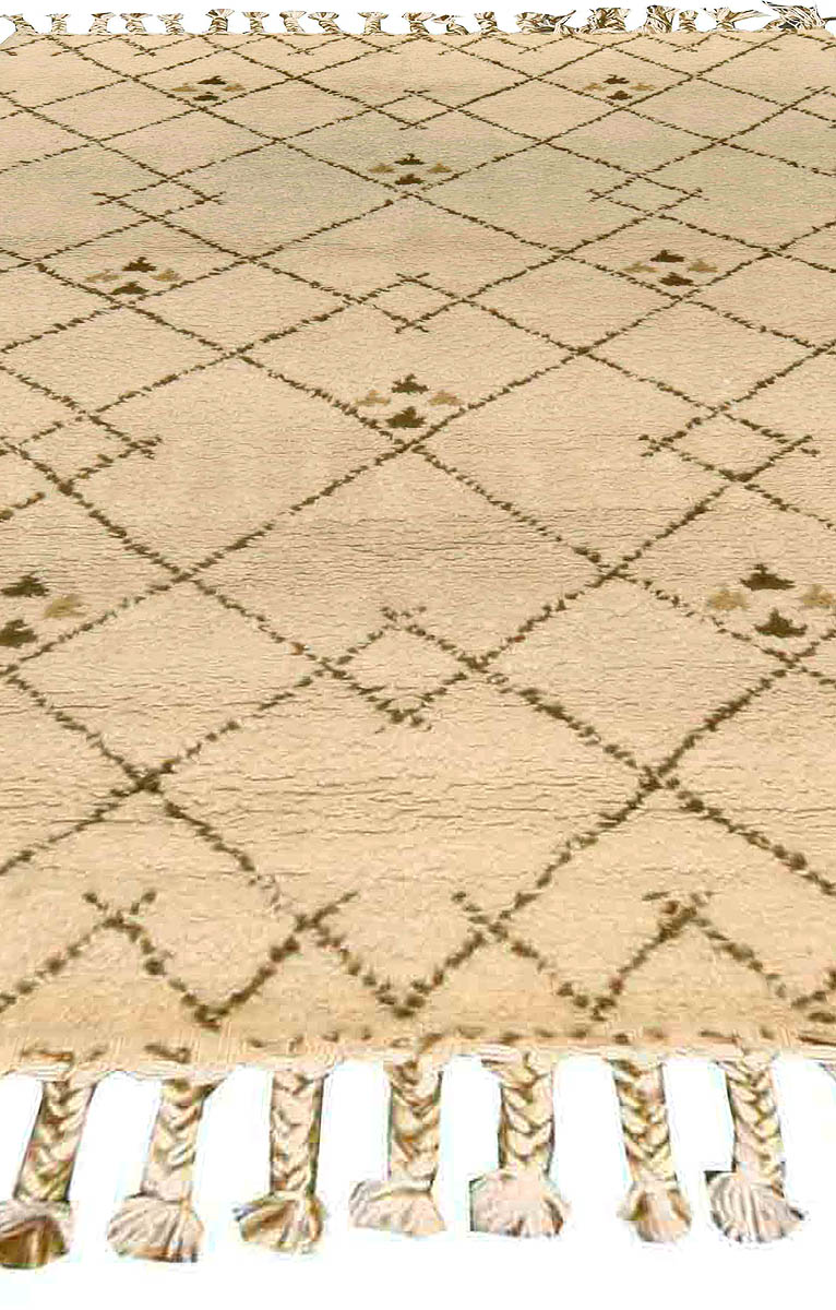 Mid-20th century Tribal Moroccan Geometric Design Hand Knotted Wool Rug BB4565