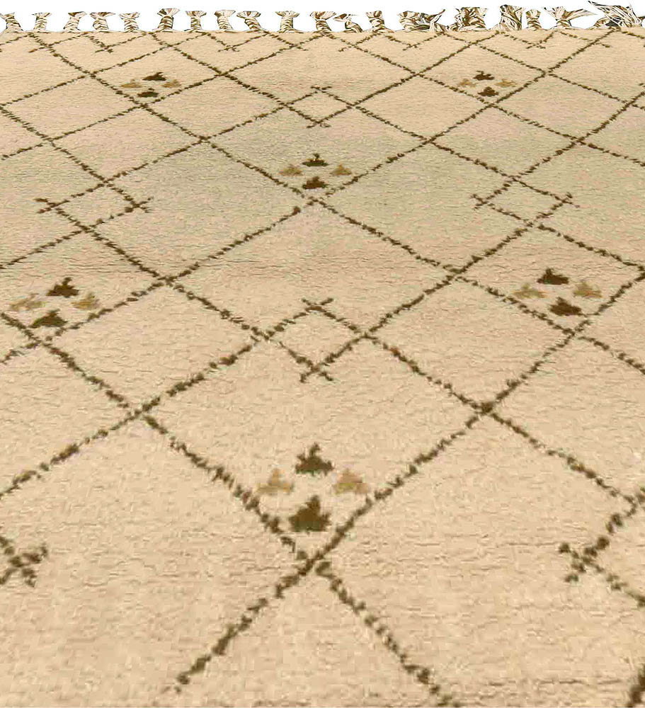 Mid-20th century Tribal Moroccan Geometric Design Hand Knotted Wool Rug BB4565