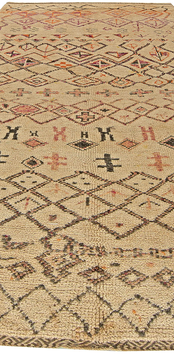 Vintage Tribal Geometric Design Hand-Woven Moroccan Natural Wool Rug BB5847