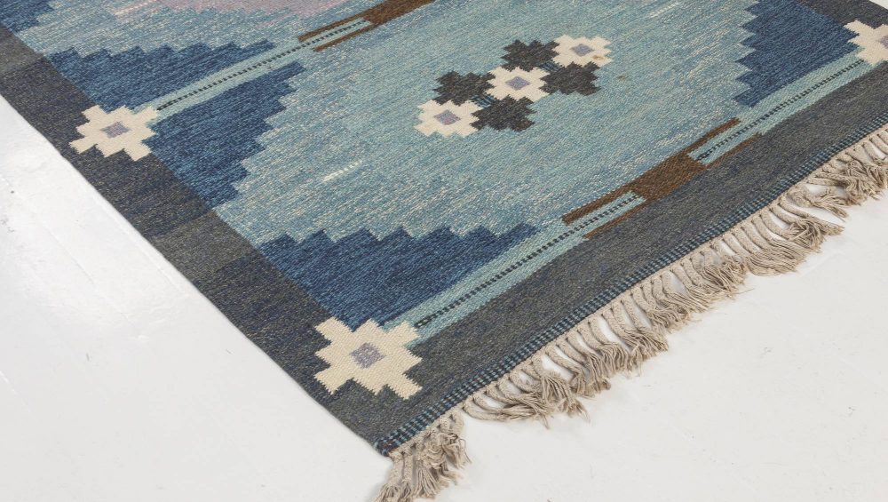 “Örbyhus” – Swedish Geometric Blue Flat-Woven Wool Rug by Ingegerd Silow BB6548