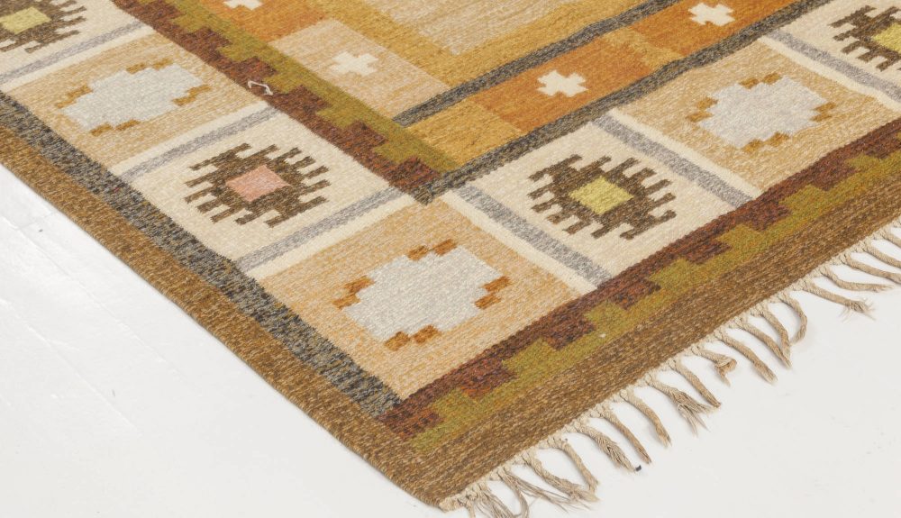 Mid-20th Century Swedish Brown, Yellow Flat-Weave Rug Signed by Ingegerd Silow BB6542