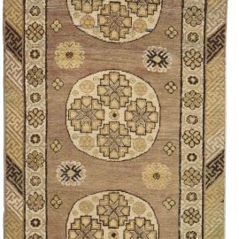 Vintage Hand-Knotted Rug BB4401