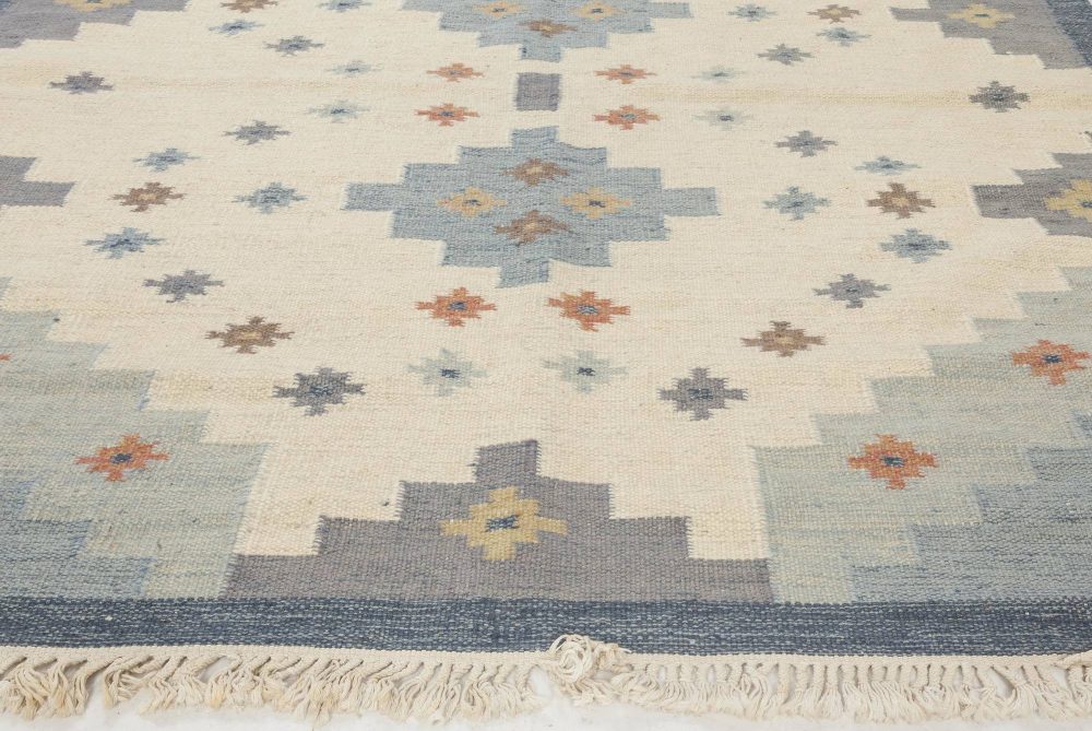 Snowflake Mid-Century Swedish Rug in Blue, Grey, White, and Rust – by Sverker Greuholm BB6554