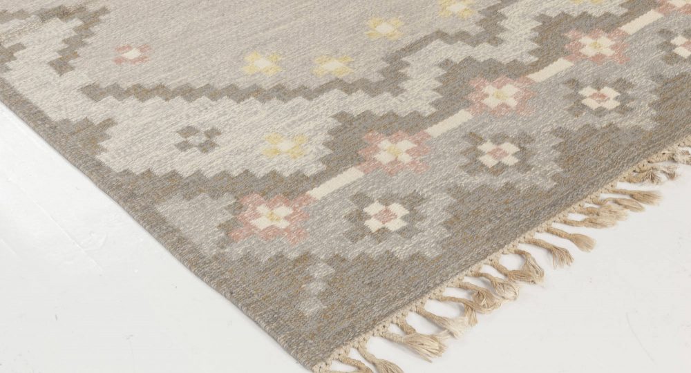 Midcentury Swedish Wool Rug by Grannsjo Carlsson in Gray, Taupe, and Pink BB6545