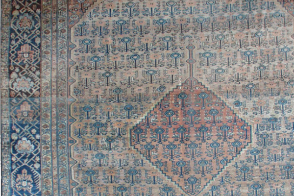 How to decorate with Heriz rugs
