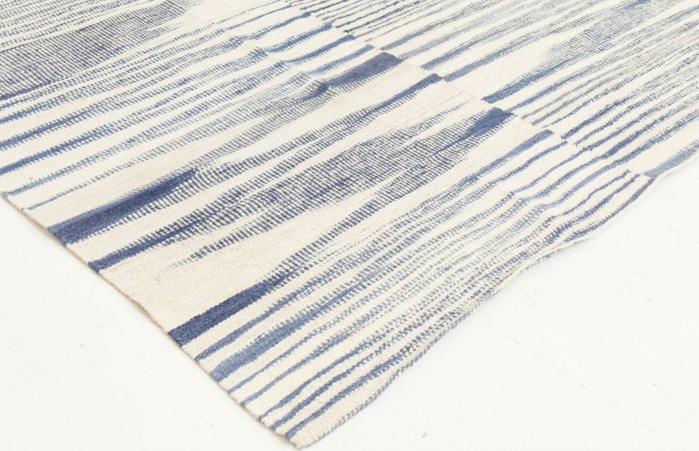 Contemporary Blue and White Flat-Woven Wool Rug N11786