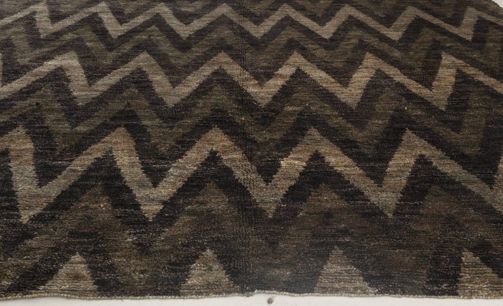 Doris Leslie Blau Collection Geometric Zig Zag Design Gray, Black Hemp Rug N11802