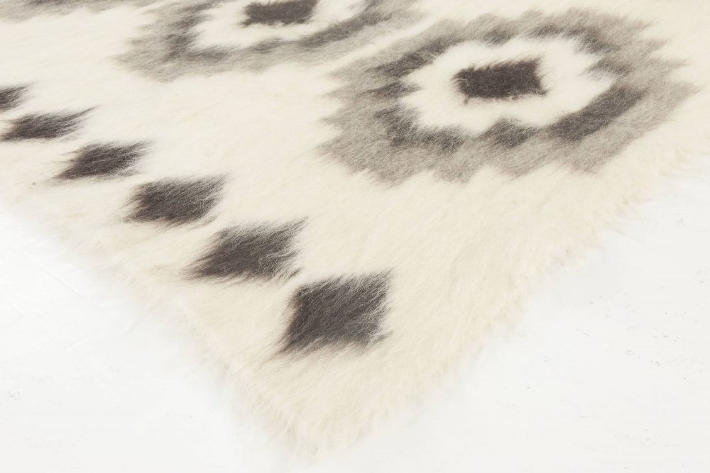 Doris Leslie Blau Collection Geometric Stamverband I White Black Goat Wool Rug N11827