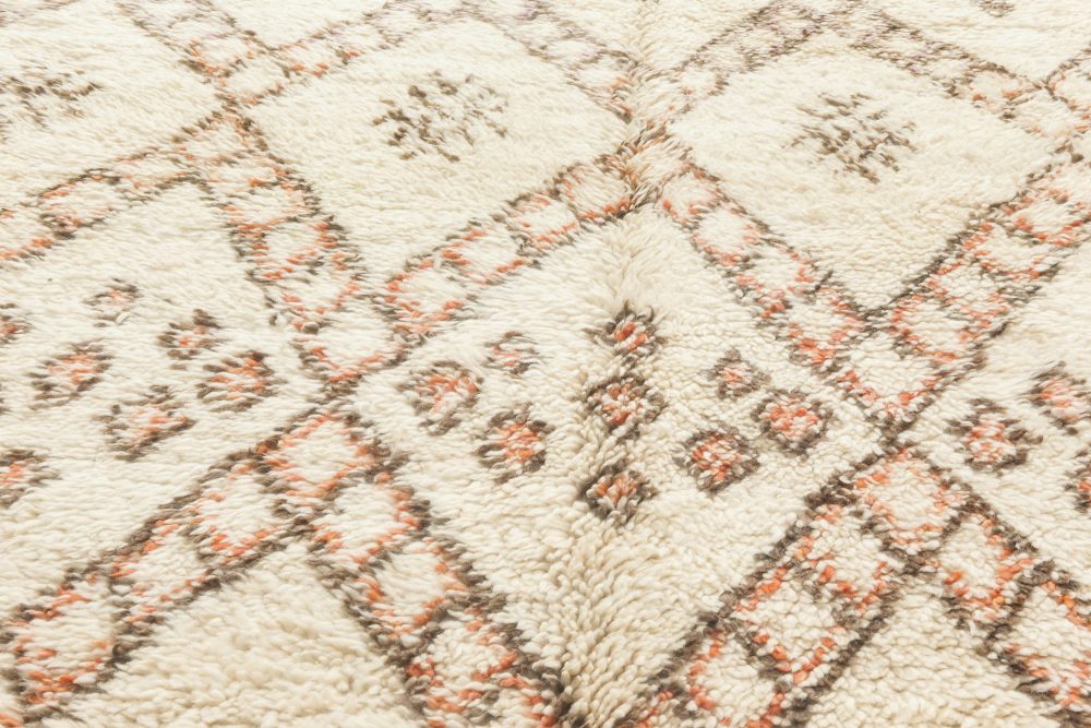 Vintage Tribal Hand-knotted Moroccan Area Rug in White, Peach, and Brown BB6878