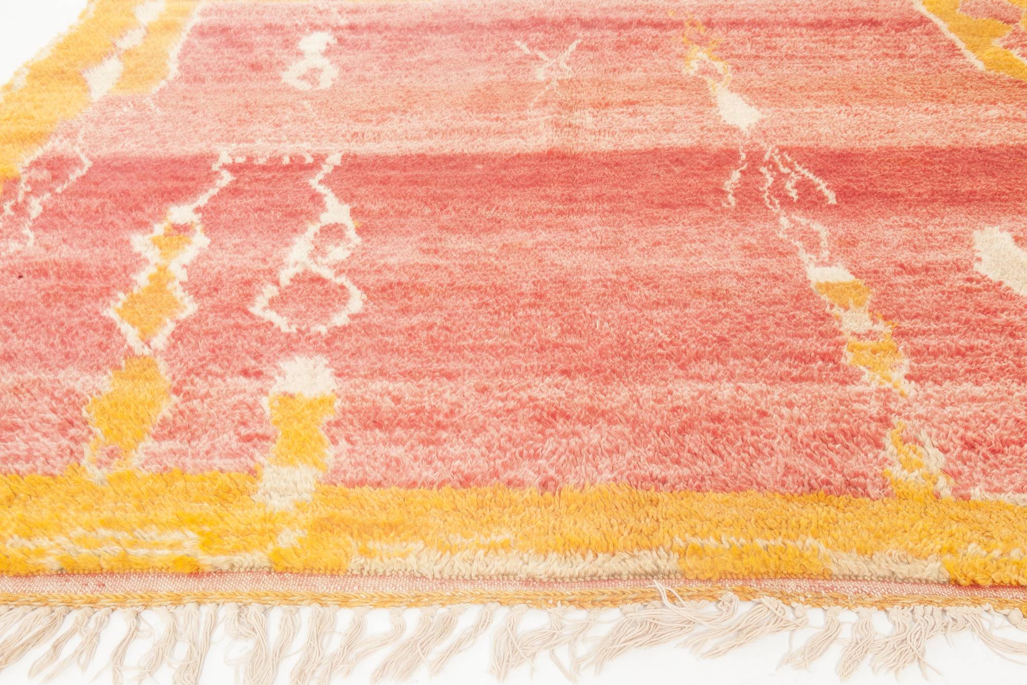 Vintage Tribal Moroccan Wool Rug in Shades of Red, Orange, and Cream BB6880 - Bild 3 von 7