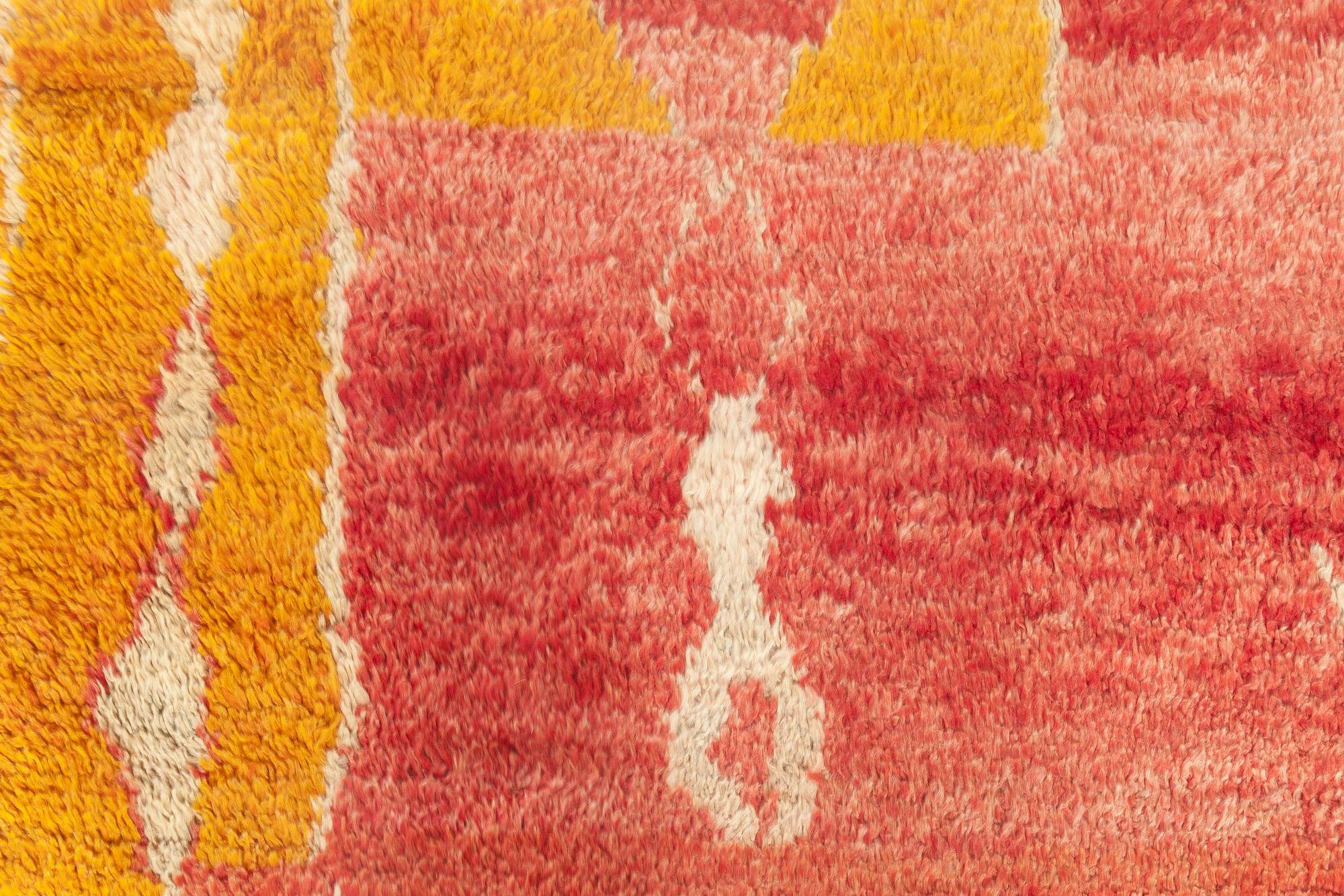 Vintage Tribal Moroccan Wool Rug in Shades of Red, Orange, and Cream BB6880 - Bild 7 von 7