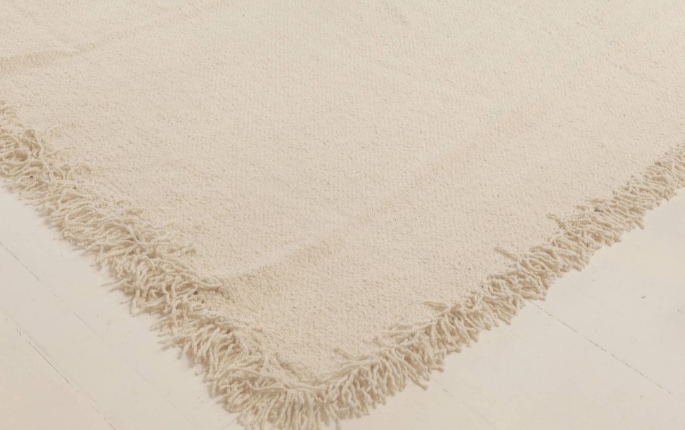 Doris Leslie Blau Collection Oversized Contemporary White Flat-Weave Rug N11881
