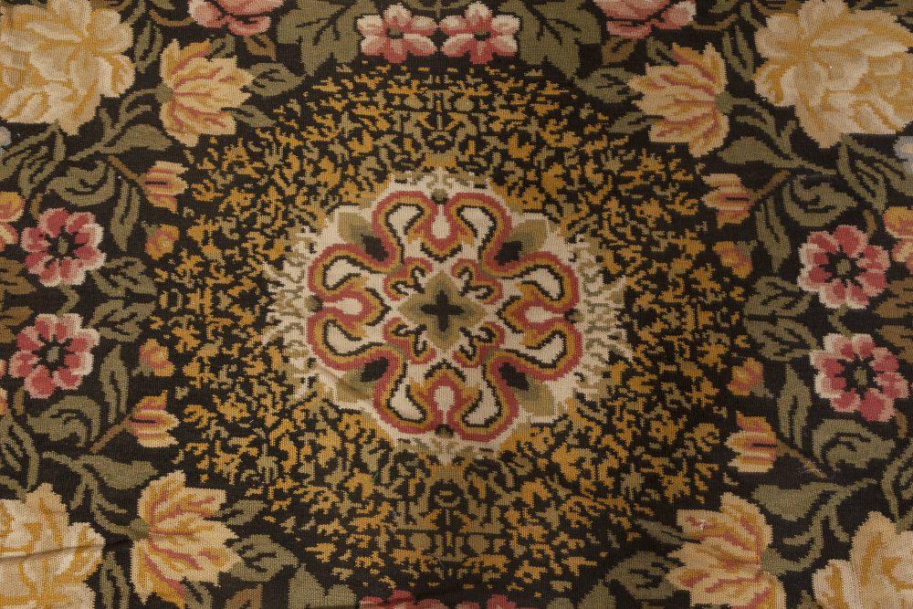Doris Leslie Blau Collection Oversized Bessarabian Floral Design Wool Rug N11894
