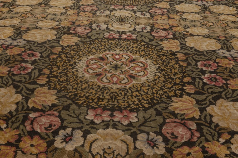 Doris Leslie Blau Collection Oversized Bessarabian Floral Design Wool Rug N11894