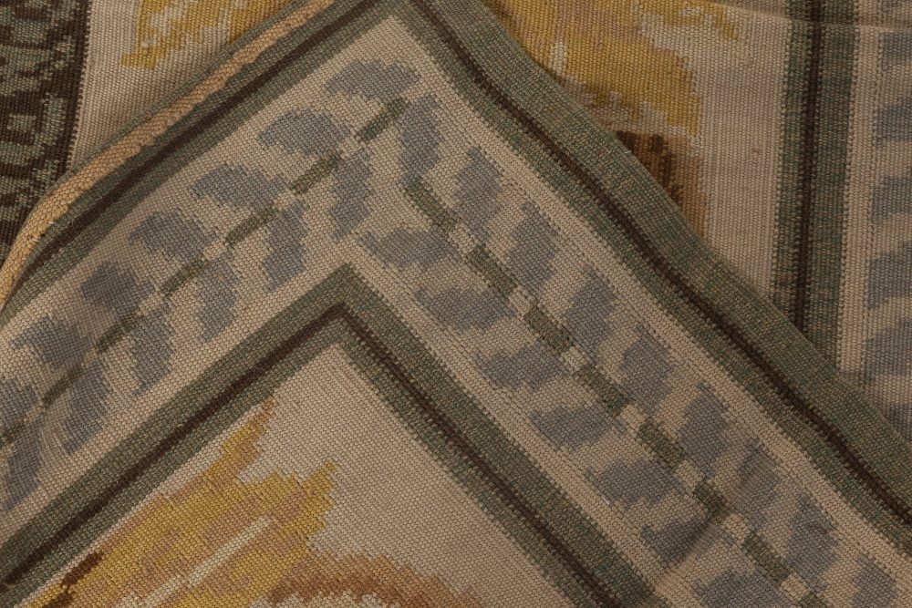 Doris Leslie Blau Collection Oversized Bessarabian Floral Design Area Rug N11895