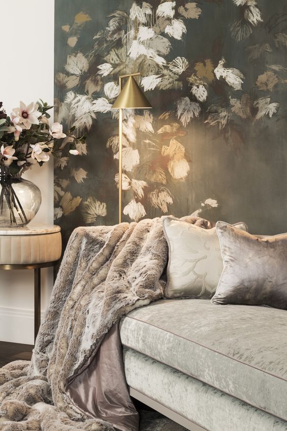 2019 interior decor trends, velvet sofa living room