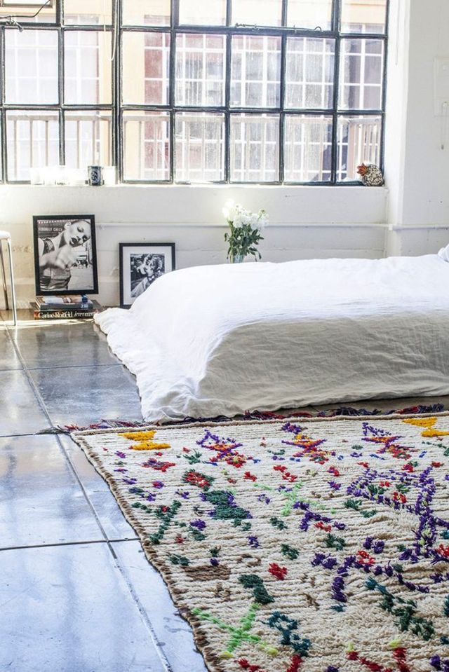 oriental rugs, oriental rug in living room, statement rugs (2)