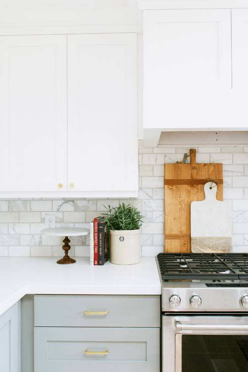 two toned kitchen cabinets, kitchen 2019 decor trends (16)