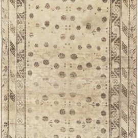 Vintage Hand-Knotted Carpet BB6976
