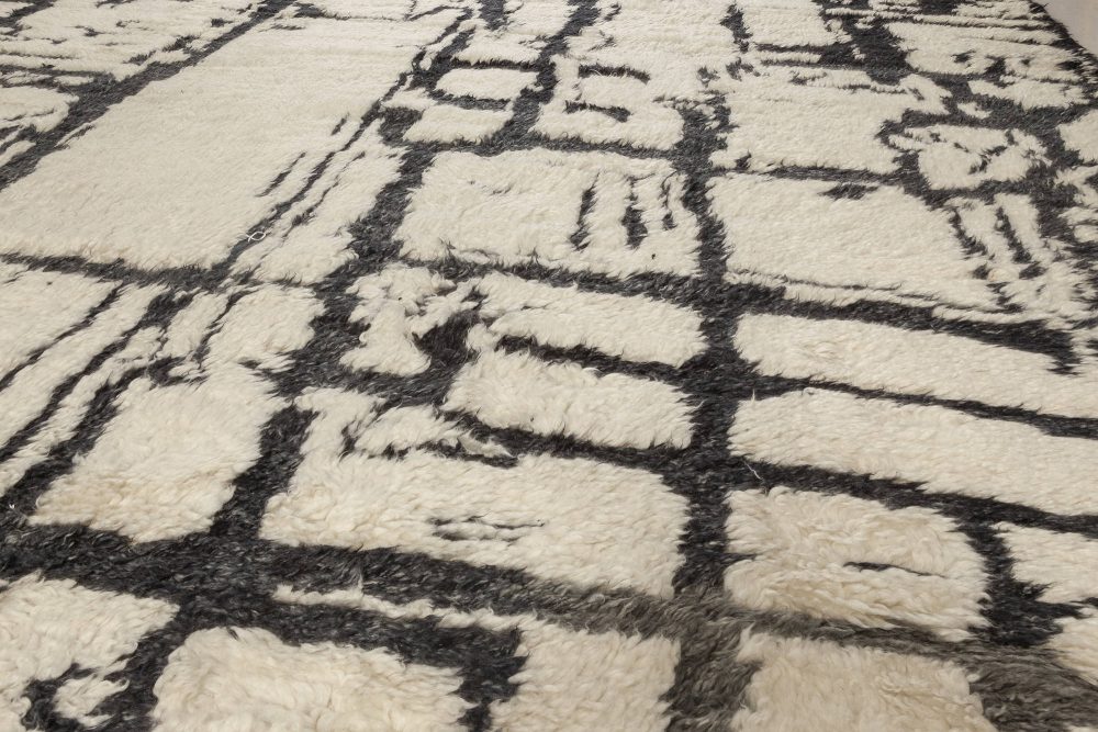 Geometric Moroccan Black and White Handmade Wool Rug N12037