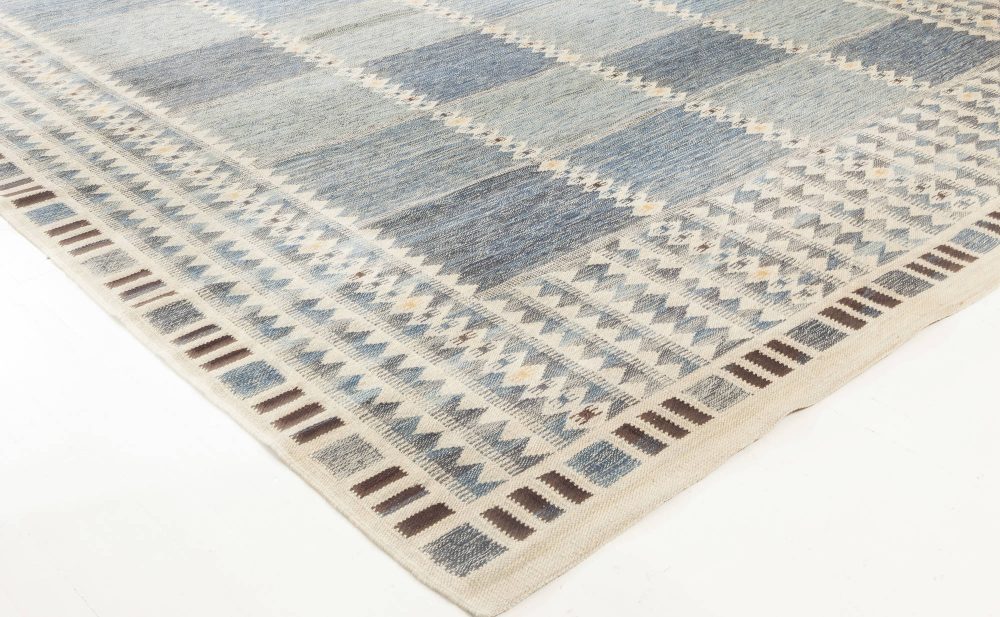 Contemporary Swedish Style Blue & White Wool Flat-Weave Rug N12046