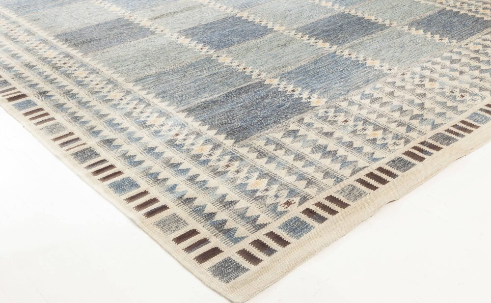 Contemporary Swedish Style Blue & White Wool Flat-Weave Rug N12046