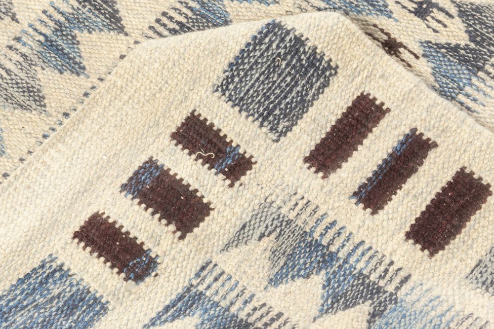 Contemporary Swedish Style Blue & White Wool Flat-Weave Rug N12046