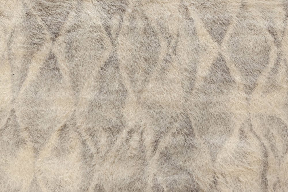 Doris Leslie Blau Collection Diamond-Like Shape Beige & Gray Handmade Mohair Rug N12057