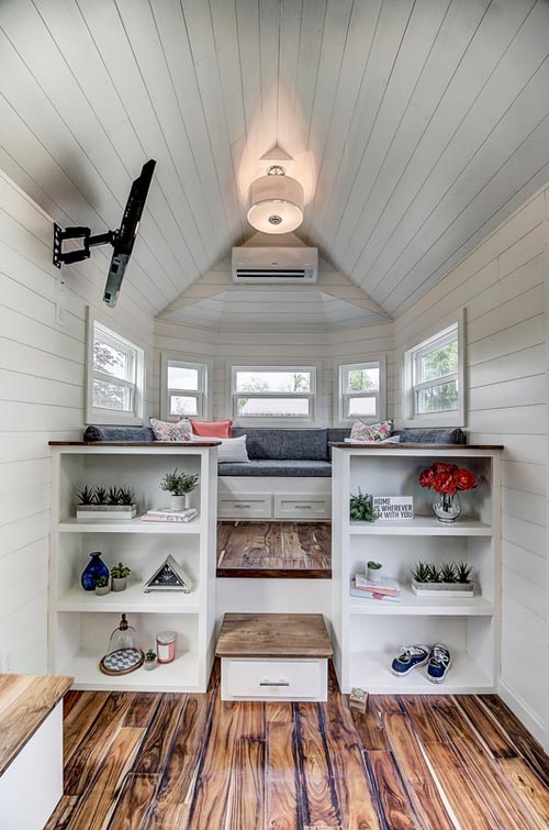 tiny house decor
