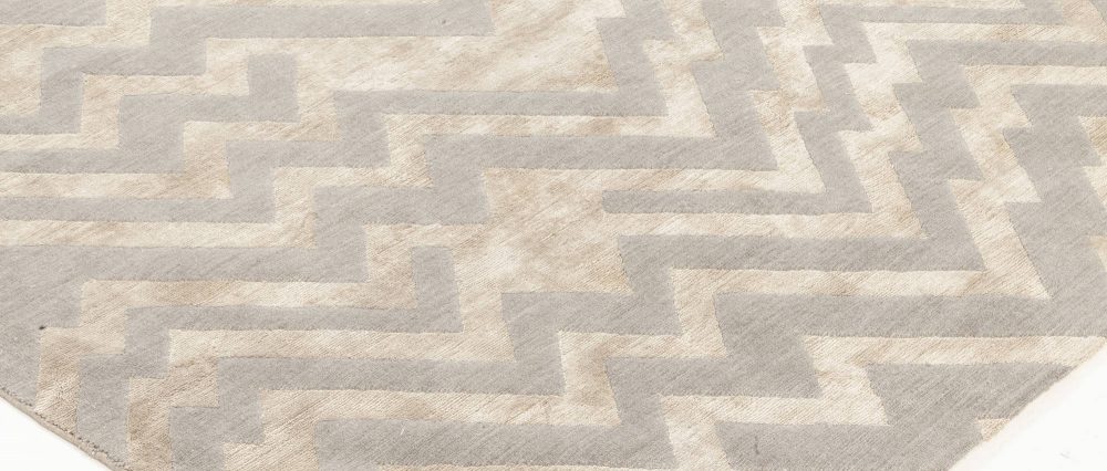 Doris Leslie Blau Collection Modern Rocky Peaks Gray, Beige, Silk & Wool Rug N12066