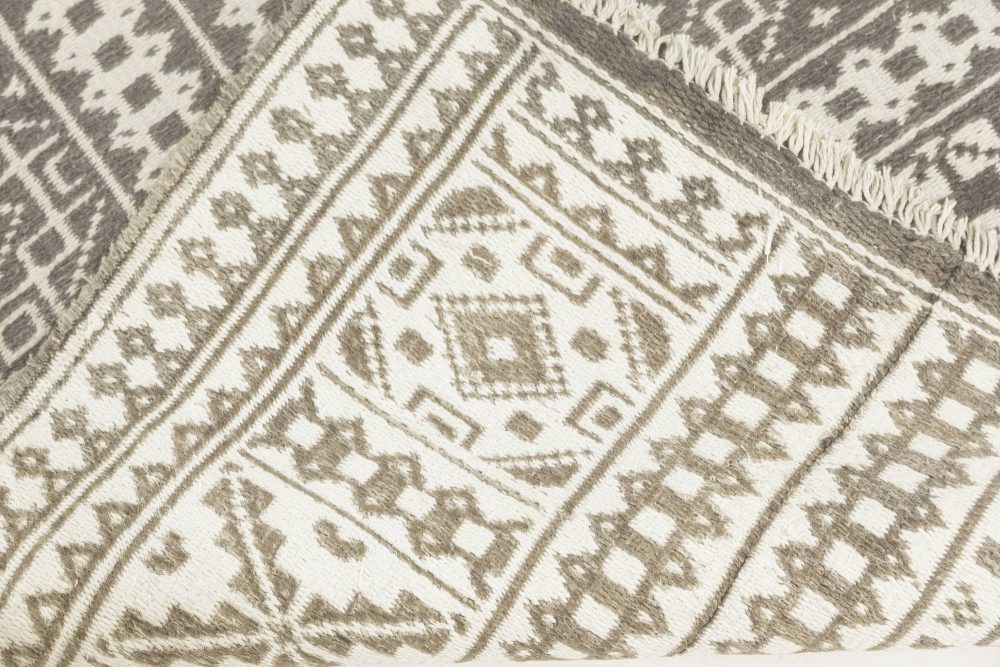 High-quality Antique Indian Gray, White Handmade Cotton Agra BB7582