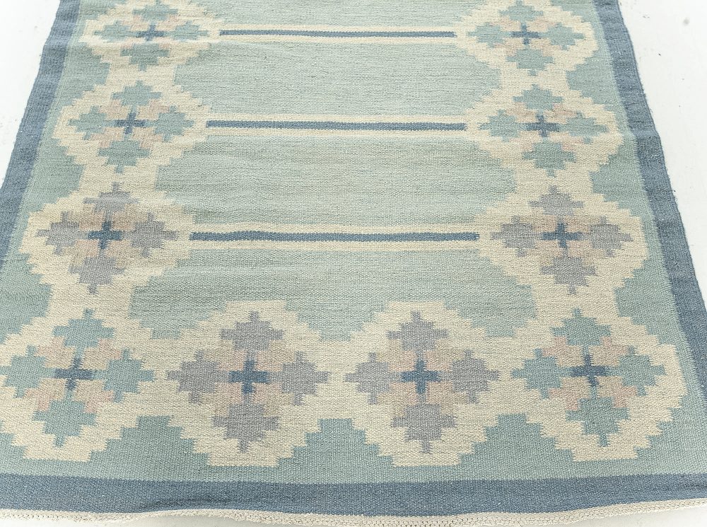 MID-CENTURY SWEDISH ROLAKAN RUG BB7618