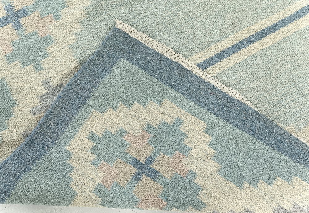 MID-CENTURY SWEDISH ROLAKAN RUG BB7618