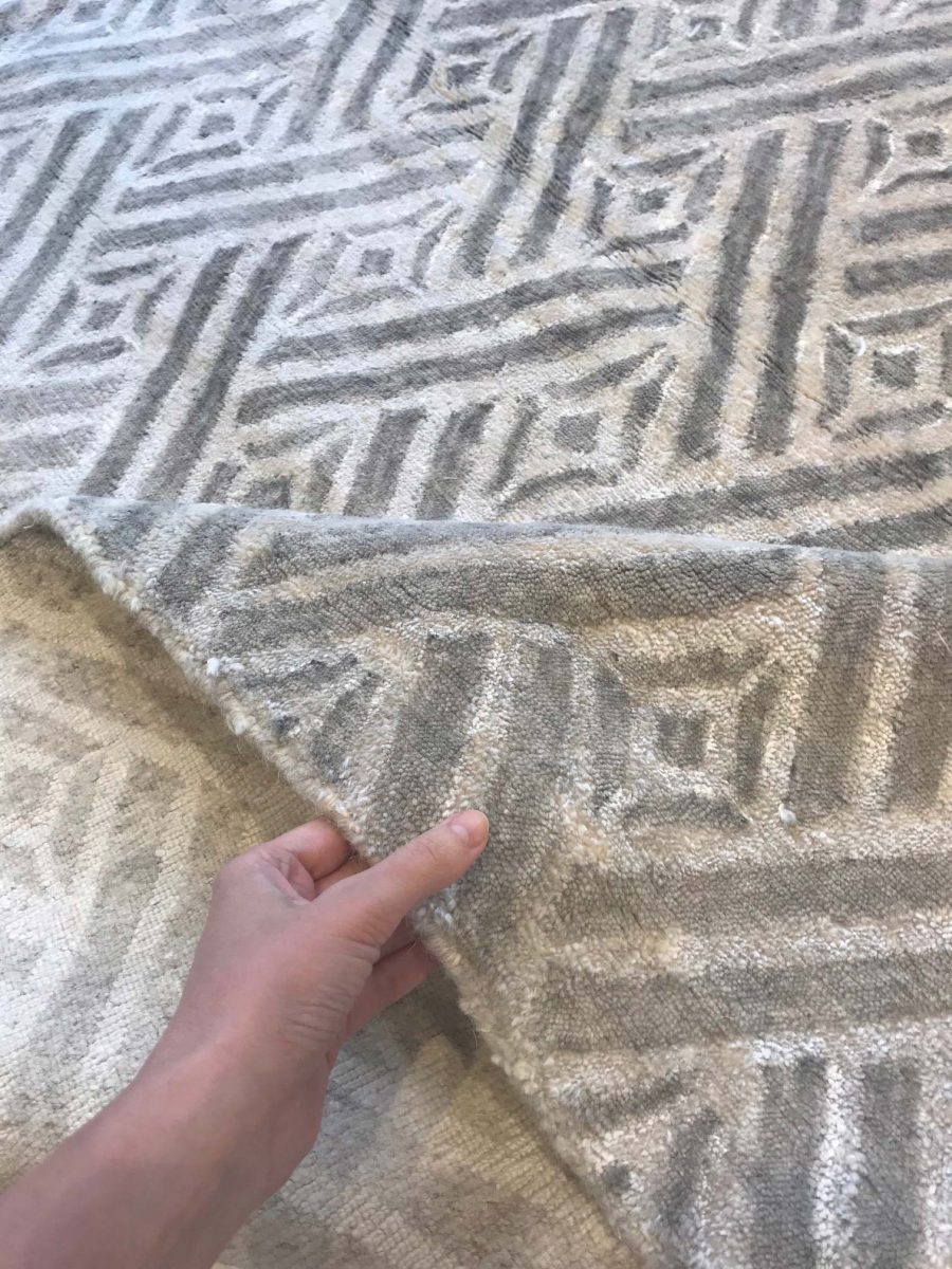 Large Rug in Natural Greys N12230