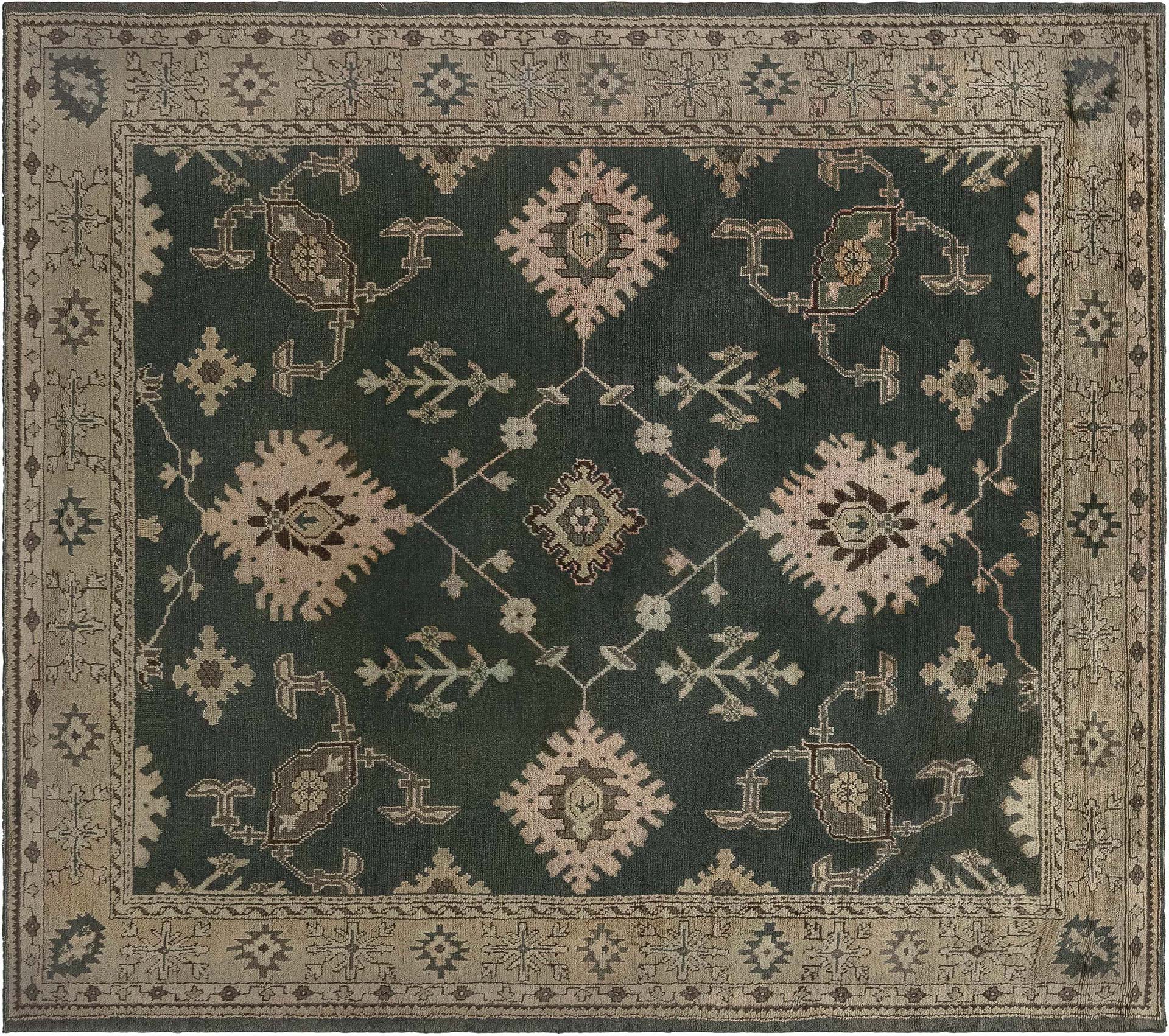 BB7598 A Hand-knotted Wool Rug Made in Turkey in the 1930’s BB7598 A Hand-knotted Wool Rug Made in Turkey in the 1930’s