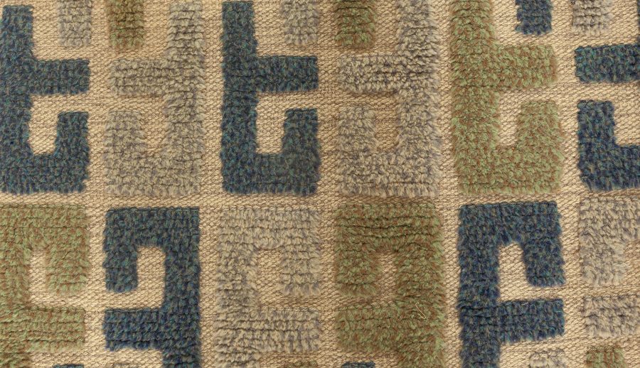 MID-CENTURY SWEDISH RUG BY SIGVARD BERNADOTTE BB7656