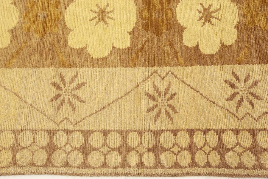 Transitional Rug of Classic Inspiration N12284