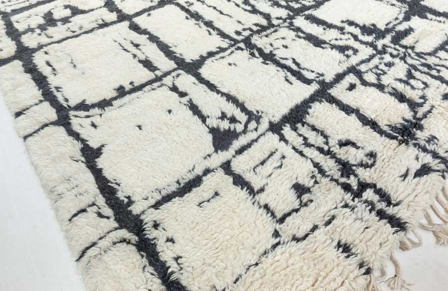 Tribal Style Modern Moroccan Rug N12310