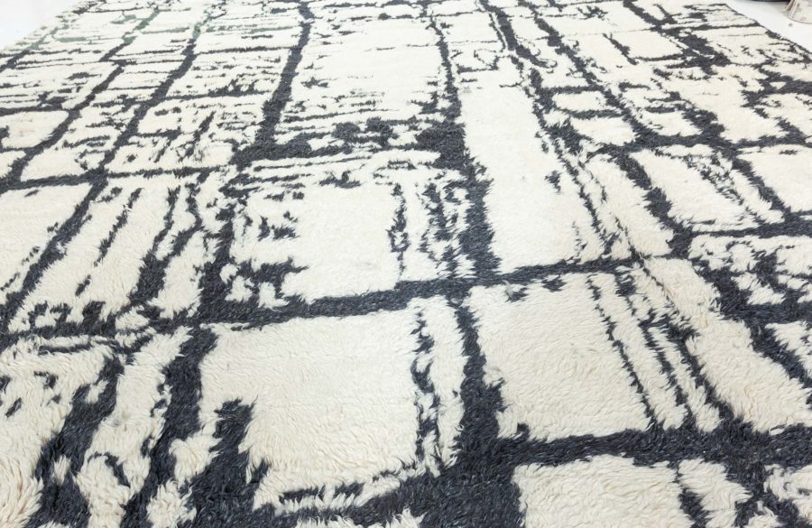 Tribal Style Modern Moroccan Rug N12310
