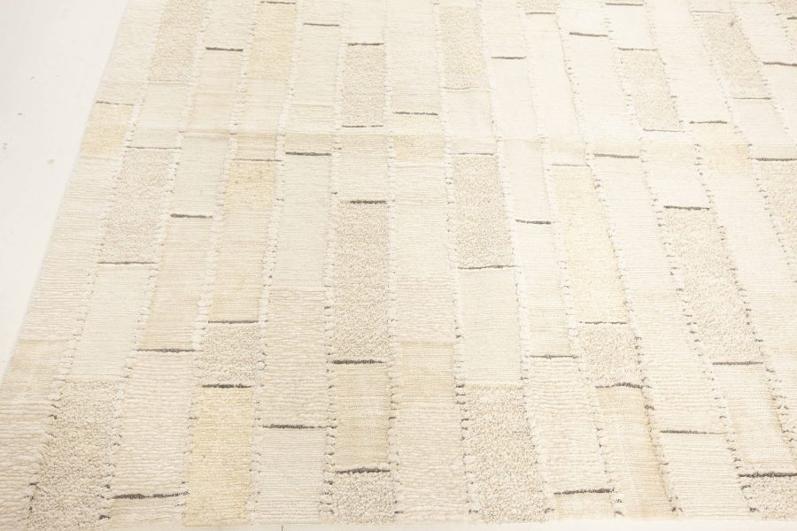 Textural Contemporary Rug in Wool, Silk, and Leather N12314