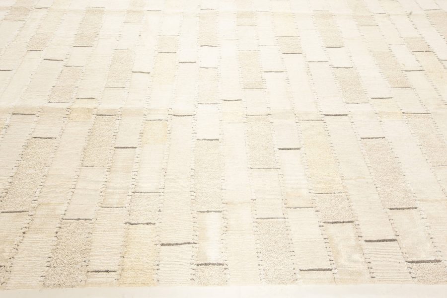 Textural Contemporary Rug in Wool, Silk, and Leather N12314