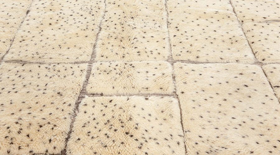 Modern Moroccan rug N12336