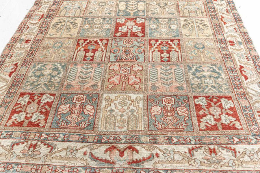 Persian Bakhtiari Rug BB7757