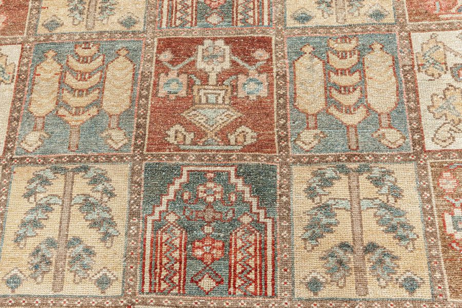 Persian Bakhtiari Rug BB7757