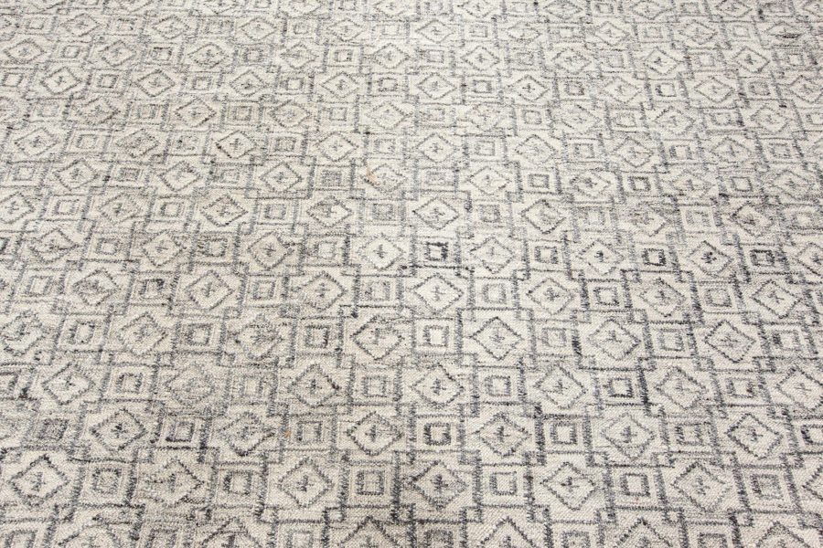 Modern Traditional Inspired Rug N12358