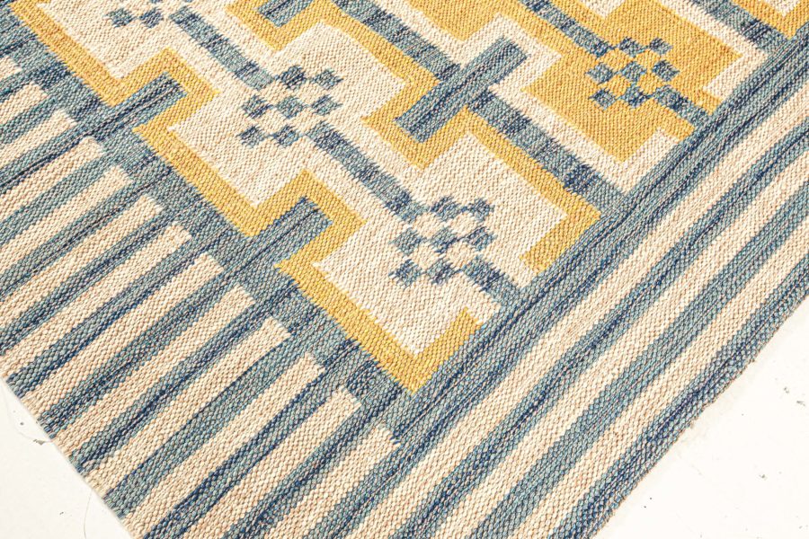 Swedish Rug of Mid-Century Inspiration N12360