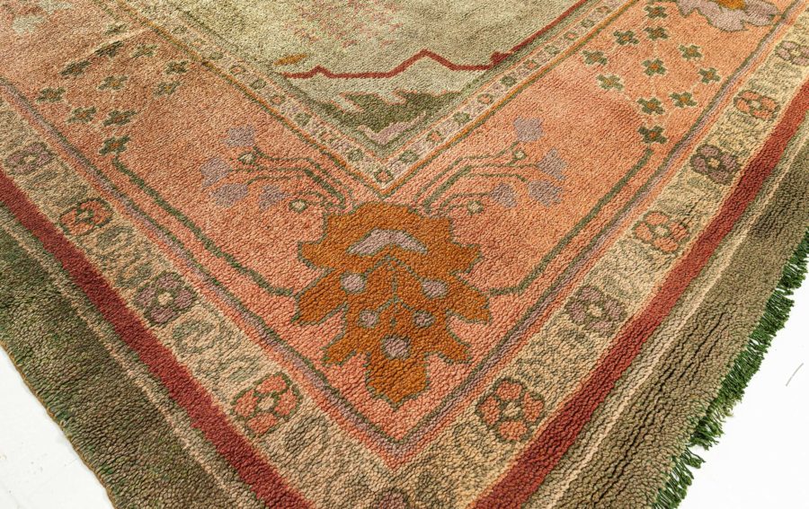 ARTS & CRAFTS RUG BY GAVIN MORTON BB7805