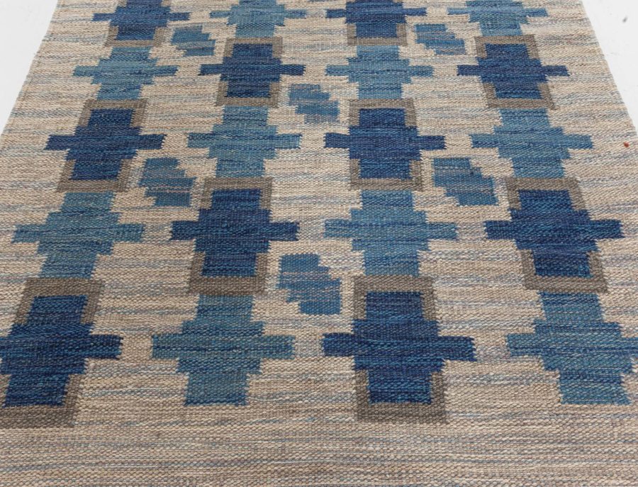 Modern Swedish Flat Weave Rug N12392