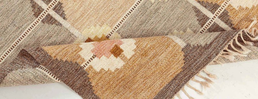 “Bolmen” – Vintage Swedish Rug by Ingegerd Silow BB7826